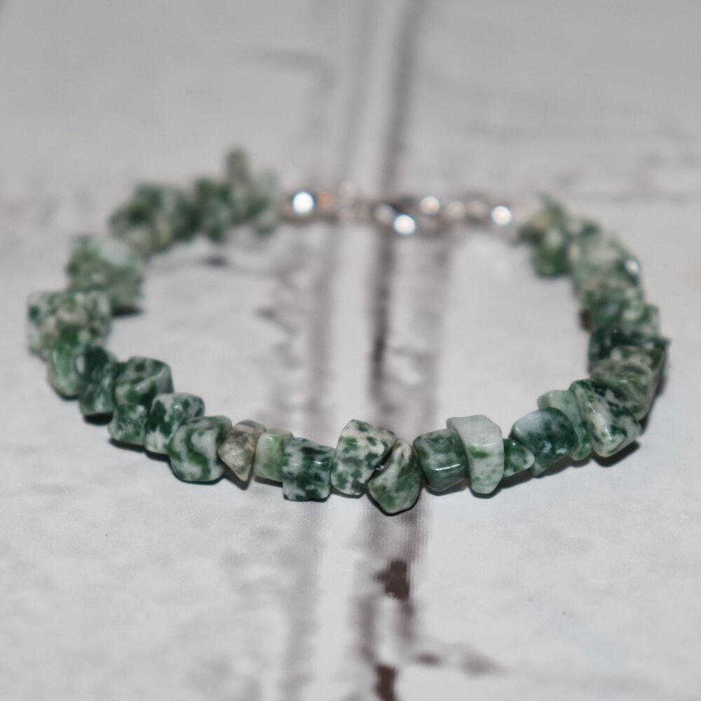 NWOT Tree Agate beaded natural stone bracelet 7.5"
